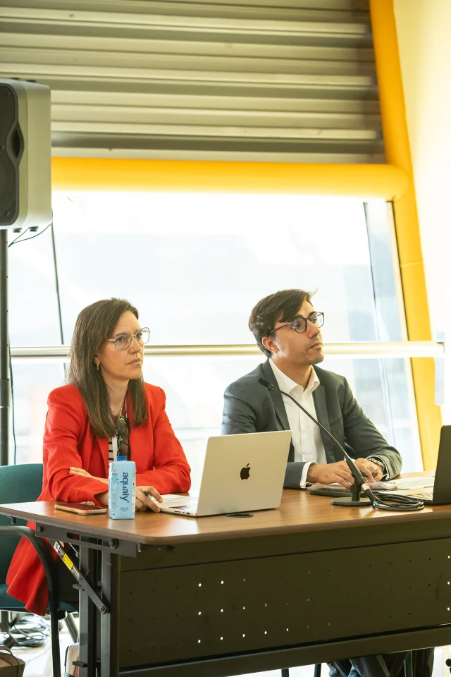 14 COMUNICACIONES ORALES-021