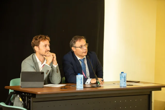 14 COMUNICACIONES ORALES-062