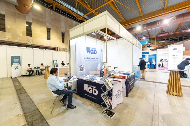 01 EXPO COMERCIAL-048